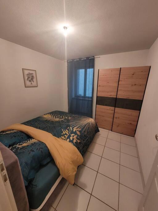 Appartement Sur La Place De Poncin Eksteriør bilde