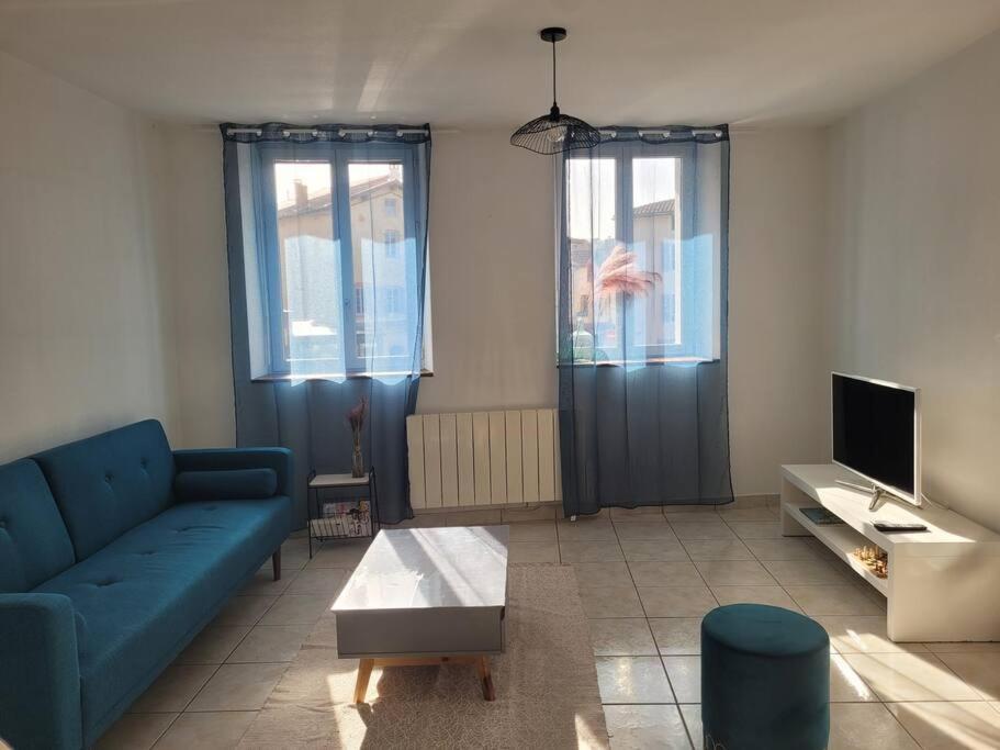 Appartement Sur La Place De Poncin Eksteriør bilde